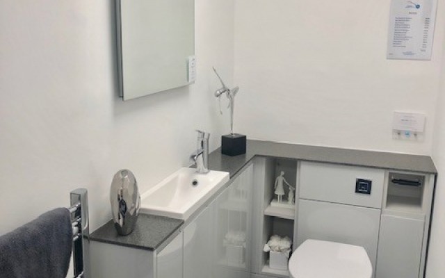 Ballcock & Bits - Bracknell Bathroom Showroom Selter Oyster Cloakroom Toilet