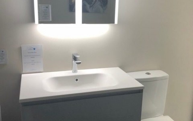 Ballcock & Bits - Bracknell Bathroom Showroom Vanity Basin